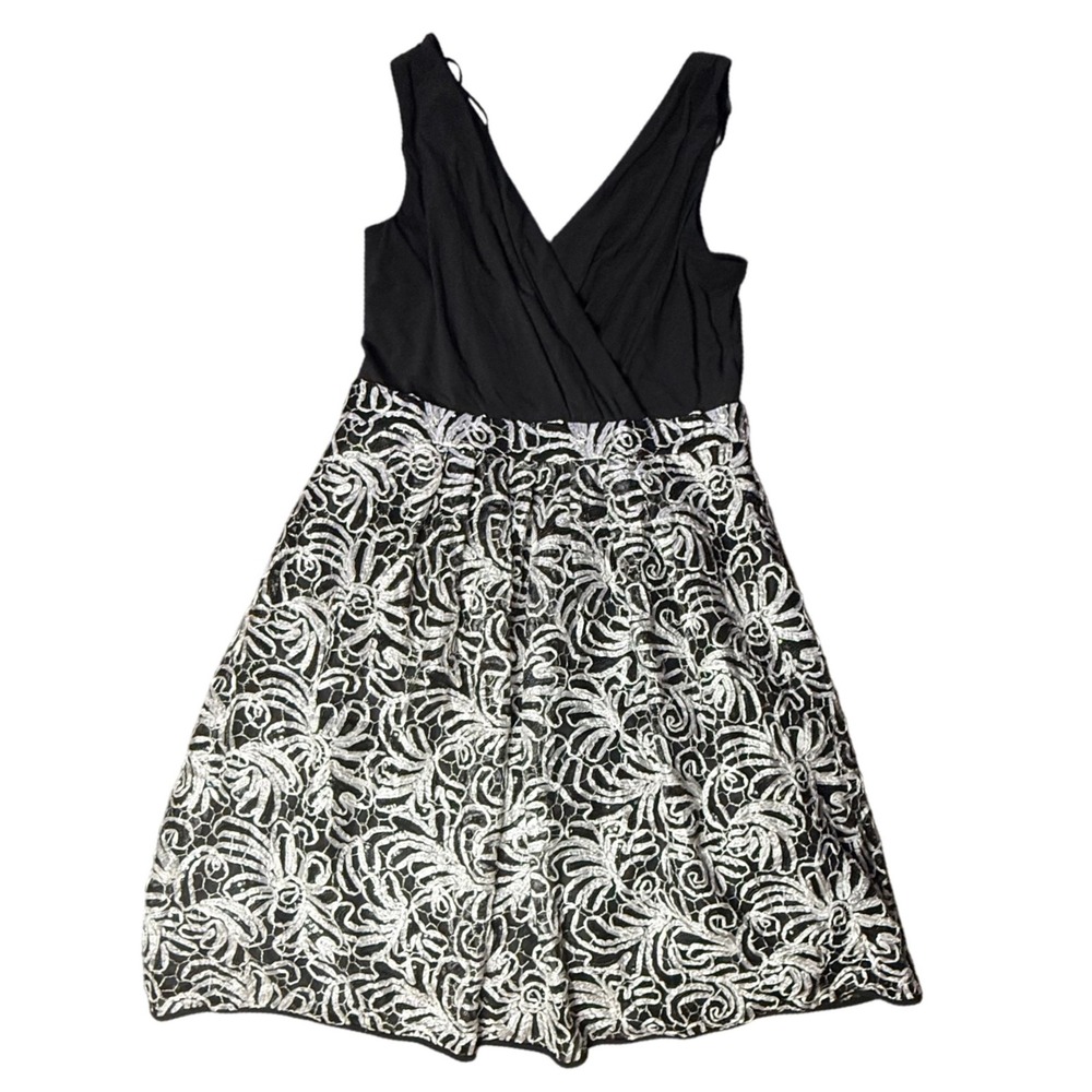 Roz & Ali Black White Floral Embroidered Sleeveless Fit & Flare Dress Size 14